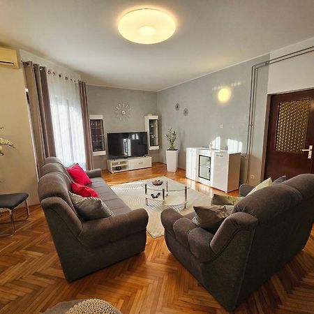 Apartment Tigo - 2 Bedrooms, 2 Bathrooms, Terrace And Big Garden Fazana Bagian luar foto