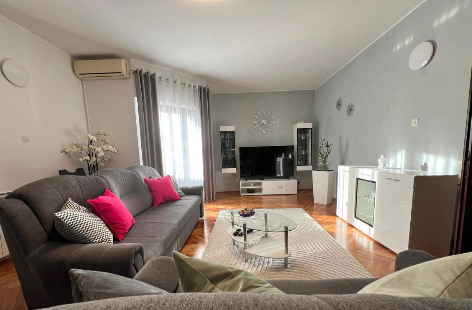 Apartment Tigo - 2 Bedrooms, 2 Bathrooms, Terrace And Big Garden Fazana Bagian luar foto